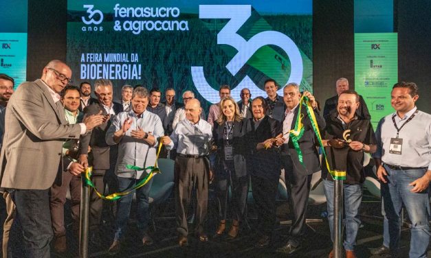 “As respostas que o mundo precisa para a descarbonização estão aqui”, declarou o governador Tarcísio de Freitas na abertura da 30ª Fenasucro & Agrocana