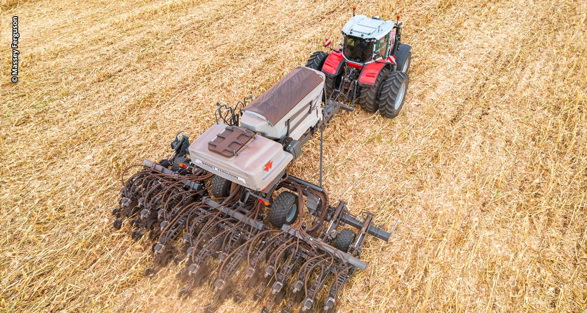 Trator MF 8S e plantadeira Momentum são destaques da Massey Ferguson na Expointer