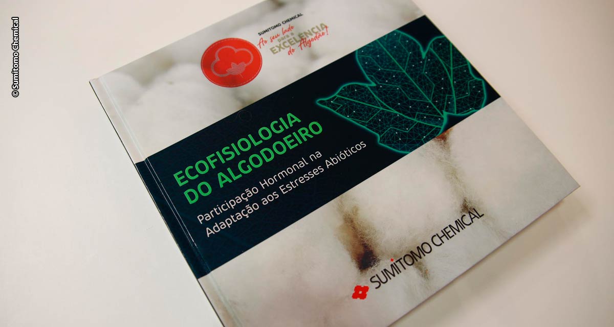 Papel dos fitormônios no algodoeiro é tema de livro lançado pela Sumitomo Chemical